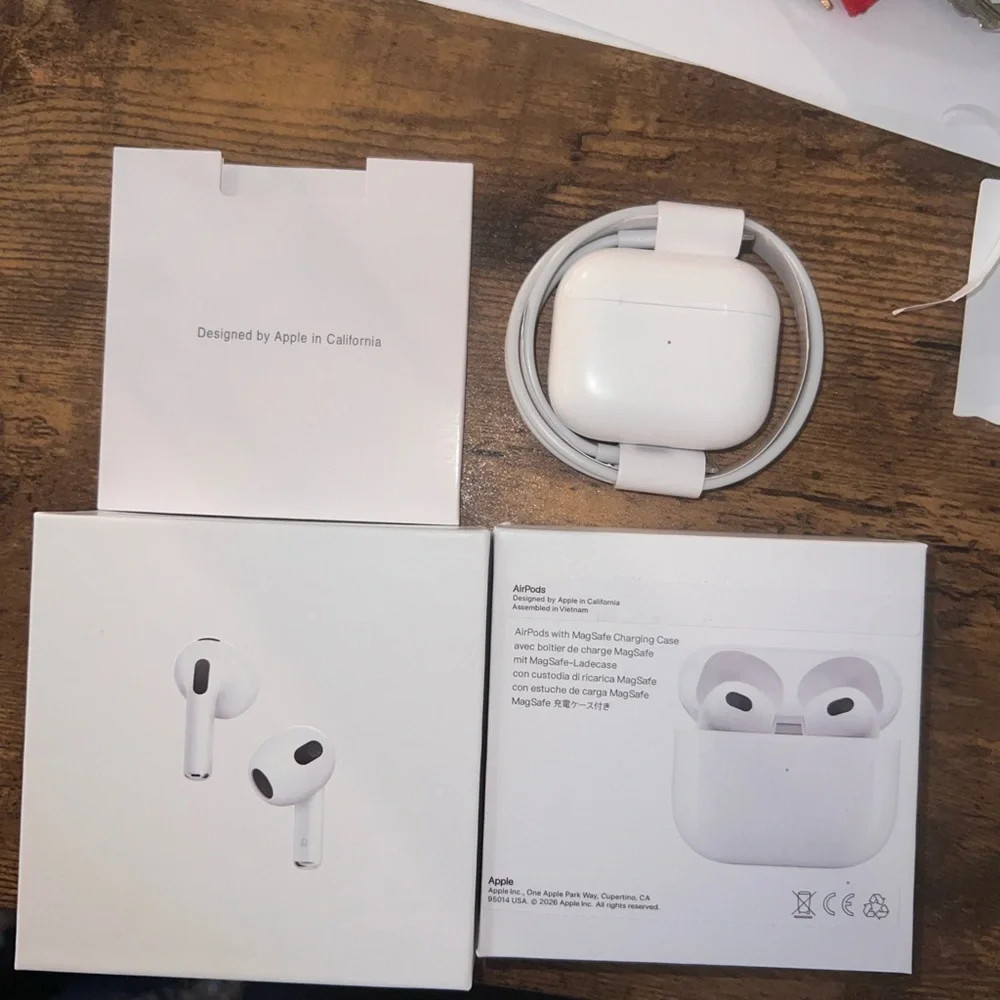 Apple AirPods 3 White Wireless Earbuds with Case